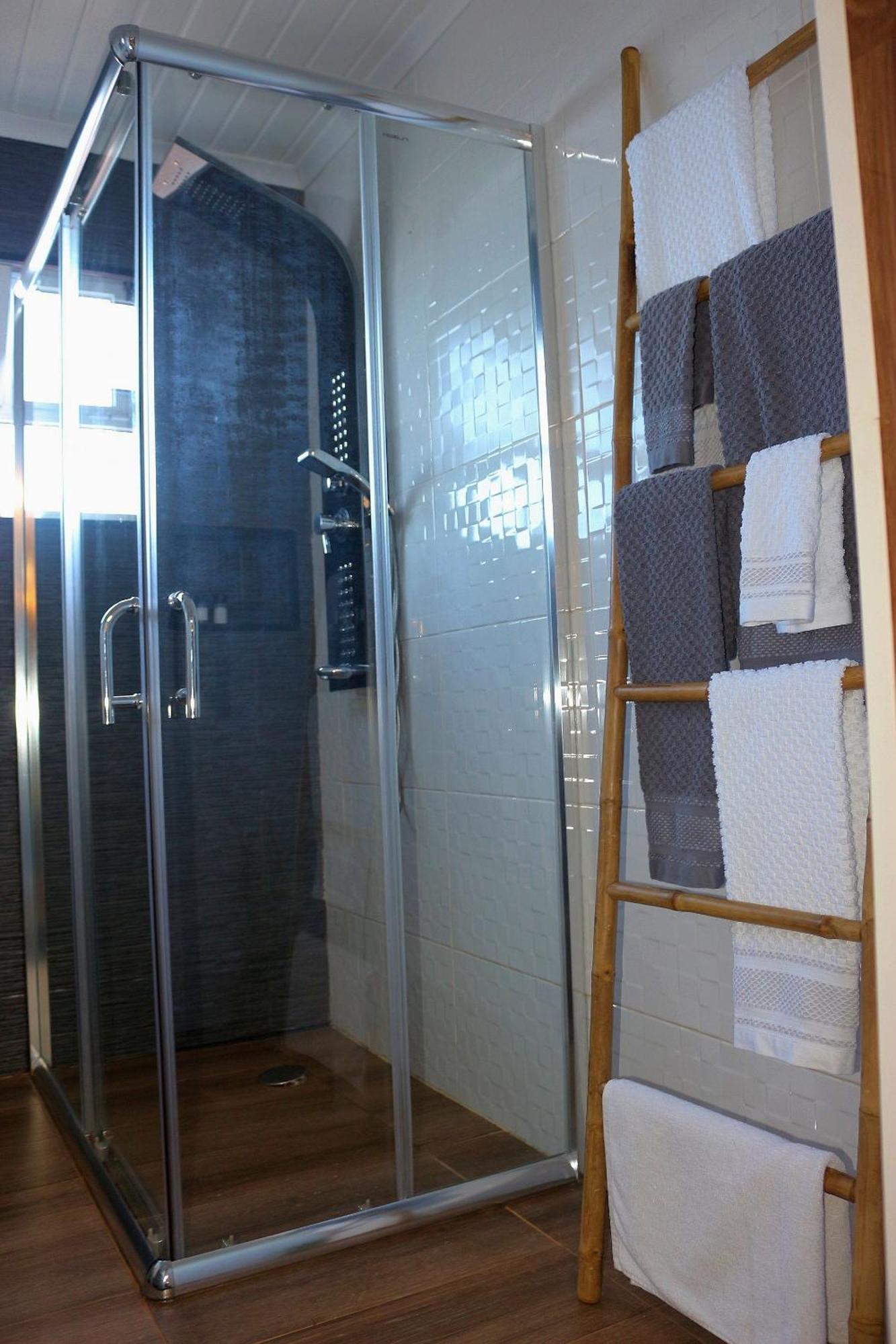 Casa Da Fonte - Alojamento Local Com Jacuzzi Nordeste  Bagian luar foto
