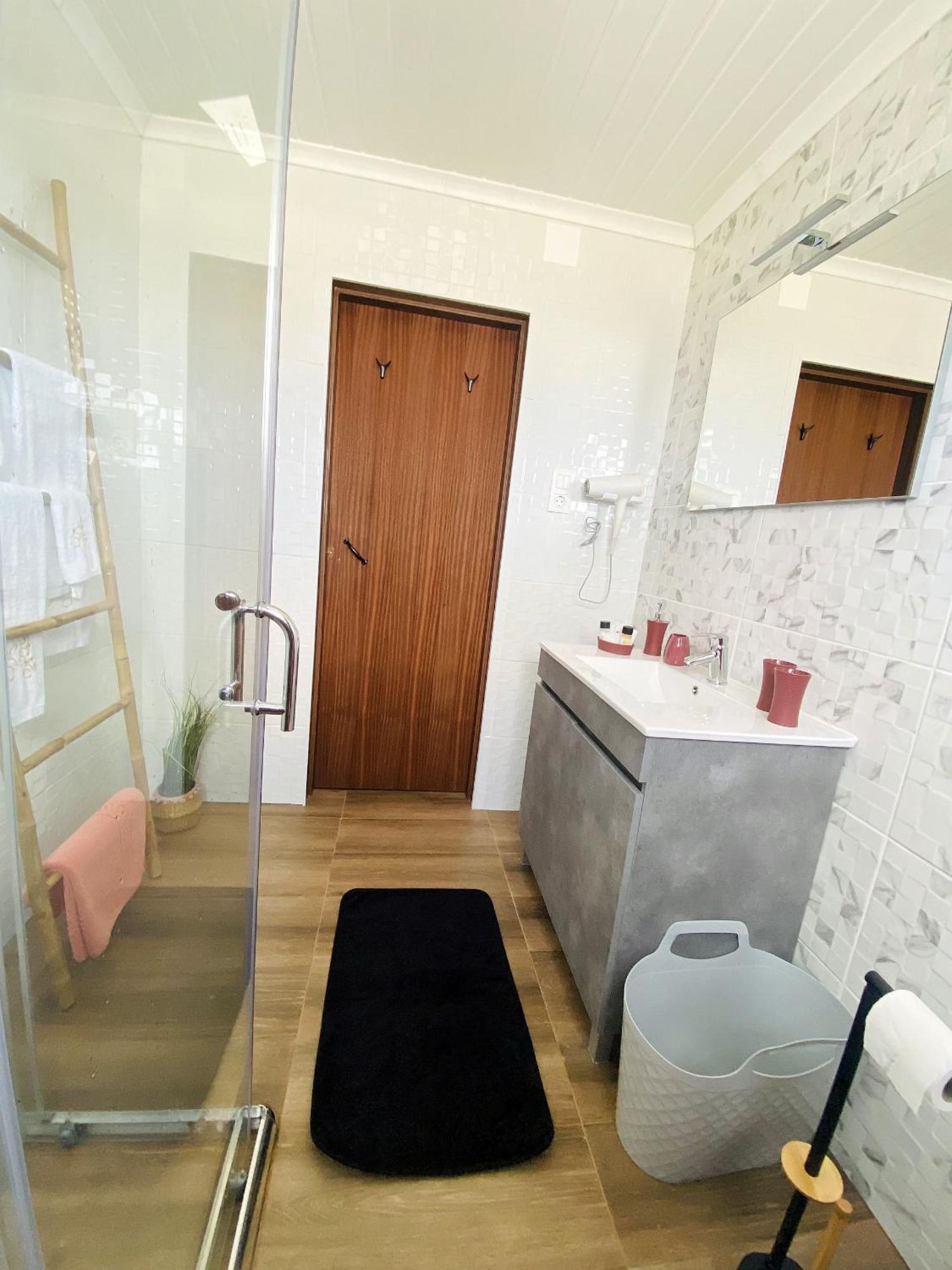 Casa Da Fonte - Alojamento Local Com Jacuzzi Nordeste  Bagian luar foto